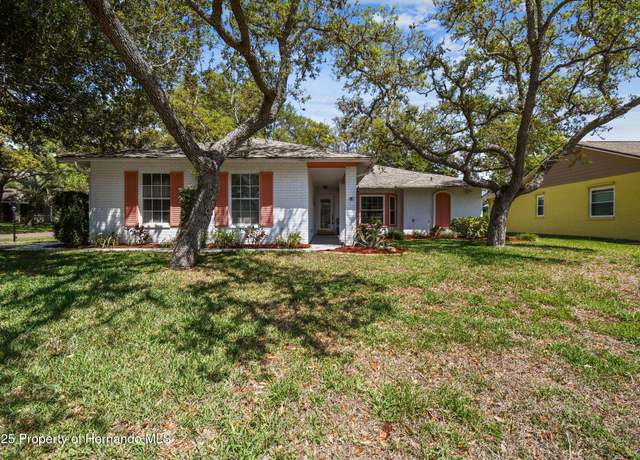 Property at 7328 Sugarbush Dr, Spring Hill, FL 34606, 2 beds, 2 baths