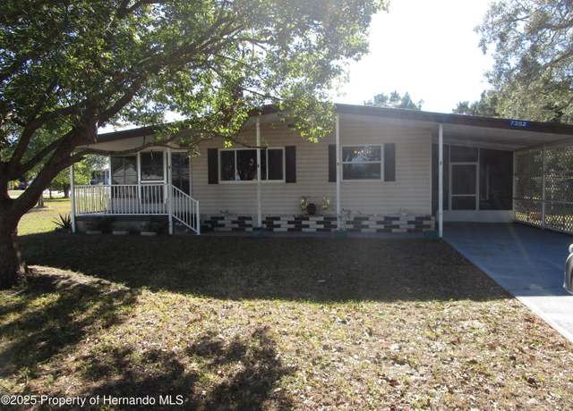 Property at 7352 Eastern Circle Dr, Brooksville, FL 34613, 3 beds, 2 baths