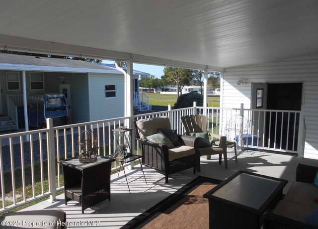 Property at 15133 Brookridge Blvd, Brooksville, FL 34613, 3 beds, 2 baths