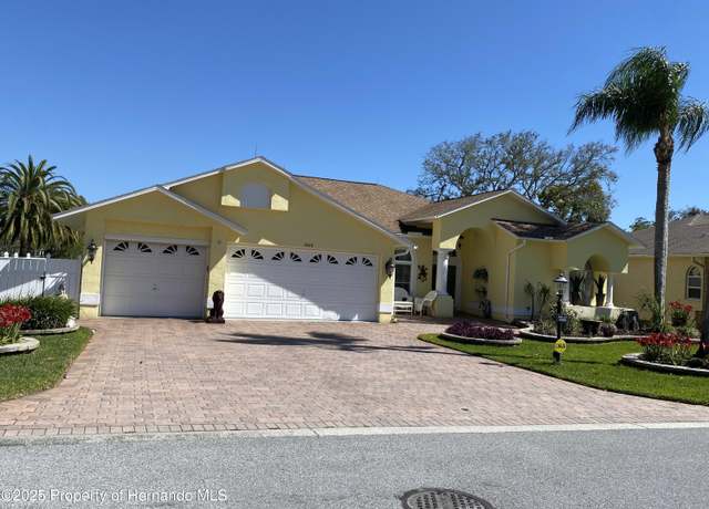 Property at 2048 Sparkling Waters Way, Spring Hill, FL 34606, 3 beds, 3 baths