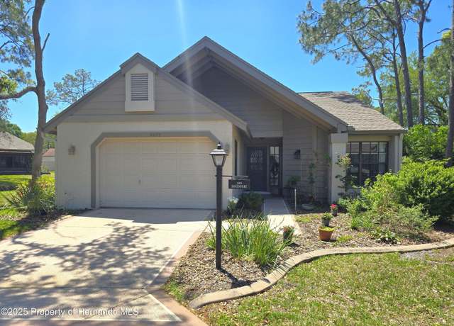 Property at 2075 Broadmoor Ln, Spring Hill, FL 34606, 2 beds, 2 baths