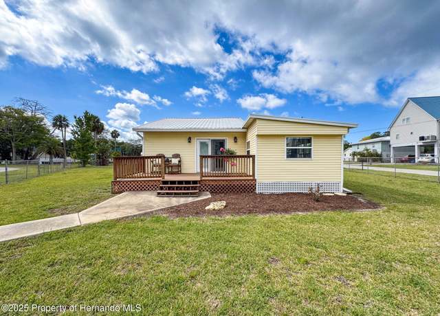 Property at 7272 Westwind St, Weeki Wachee, FL 34607, 2 beds, 1 bath