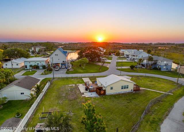 Property at 7272 Westwind St, Weeki Wachee, FL 34607, 2 beds, 1 bath