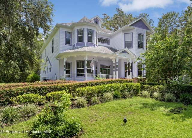 Property at 22770 Skyview Cir, Brooksville, FL 34602, 5 beds, 4 baths