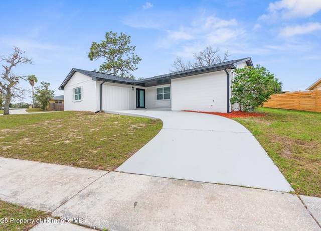 Property at 5017 Bromley Ave, Spring Hill, FL 34609, 4 beds, 3 baths