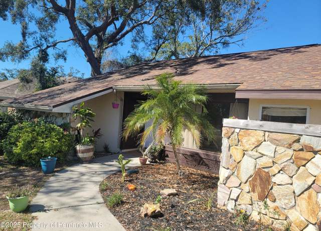 Property at 6231 Wayside Ct, Spring Hill, FL 34606, 3 beds, 2 baths