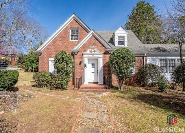 Property at 515 Hampton Ct, Athens, GA 30605, 4 beds, 2.5 baths