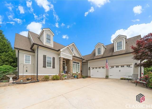 Property at 1001 Devon Dr, Madison, GA 30650, 3 beds, 3.5 baths