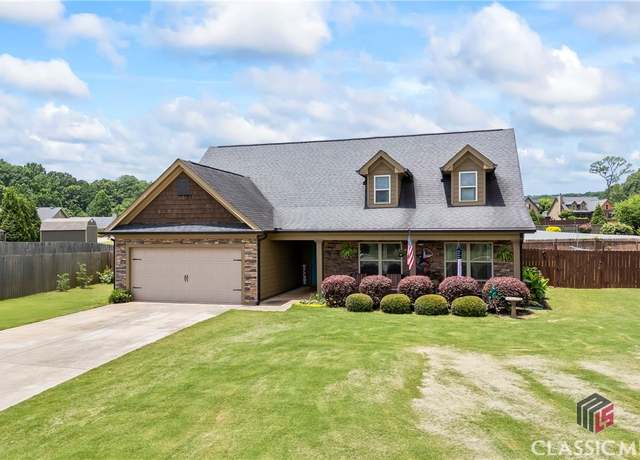 Property at 108 Lake Pt, Jefferson, GA 30549, 5 beds, 3 baths