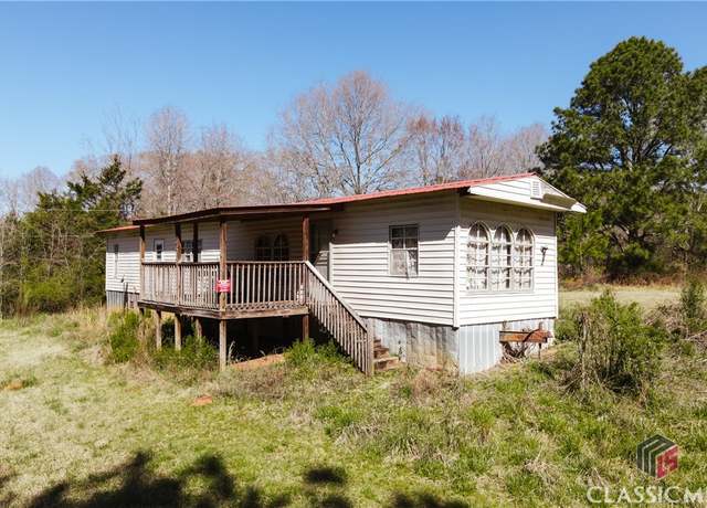 Property at 887 Lexington Rd, Carlton, GA 30627, 2 beds, 2 baths