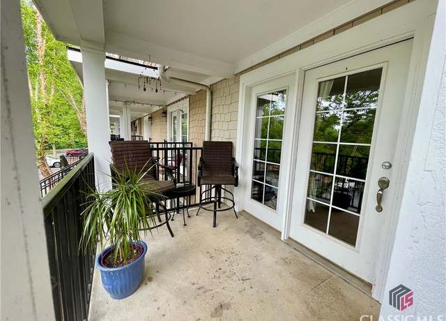 Property at 1035 Barnett Shoals Rd #528, Athens, GA 30605, 2 beds, 2.5 baths