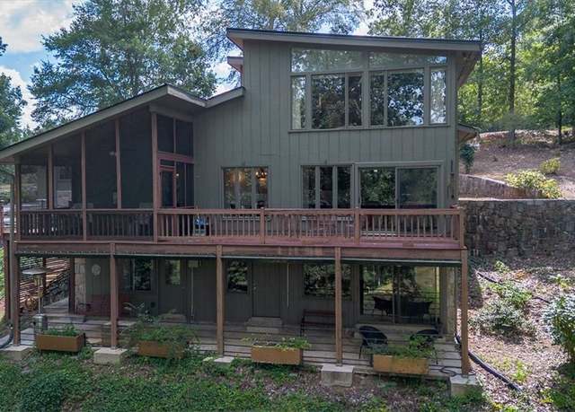 Property at 165 Tipperary Rd, Athens, GA 30606, 5 beds, 4.5 baths