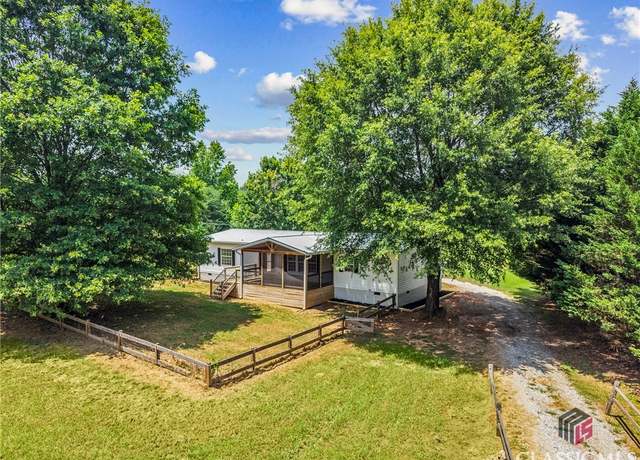 Property at 130 Cotton Cir, Colbert, GA 30628, 3 beds, 2 baths