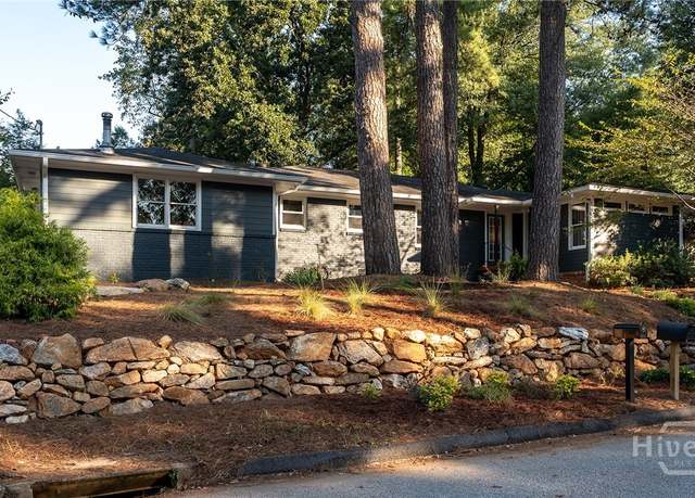 Property at 160 Gran Ellen Dr, Athens, GA 30606, 3 beds, 3.5 baths
