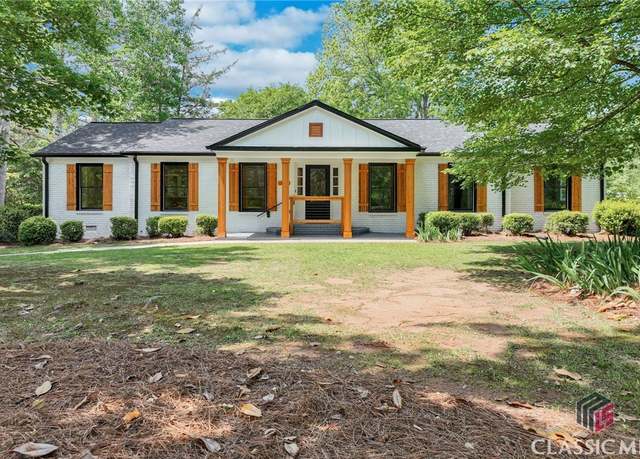 Property at 175 Williamsburg Ln, Athens, GA 30605, 4 beds, 2.5 baths
