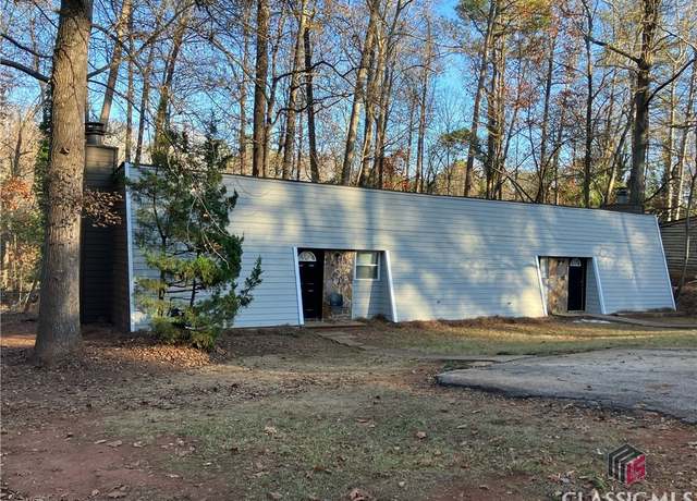 Property at 425 Rustwood Dr, Athens, GA 30606, 4 beds, 2 baths