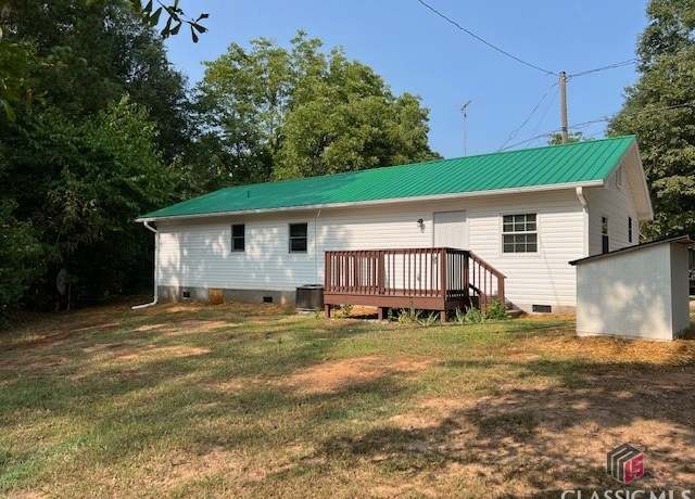 Property at 111 Lee Dr, Hull, GA 30646, 3 beds, 2 baths