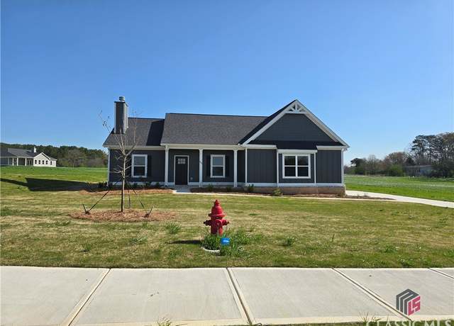 Property at 1031 Madison Hills Dr, Madison, GA 30650, 3 beds, 2 baths