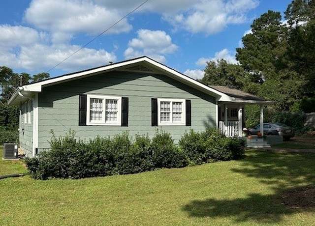 Property at 215 Weymanda Cir, Athens, GA 30606, 3 beds, 1.5 baths
