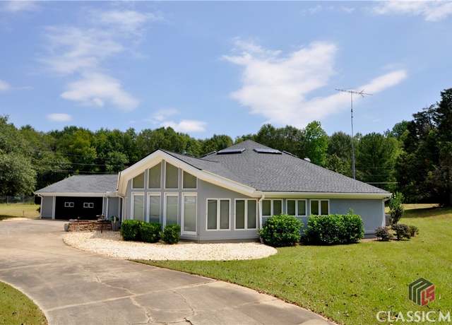 Property at 1250 Pete Dickens Rd, Bogart, GA 30622, 3 beds, 3 baths