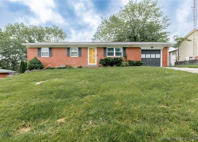 Property at 4020 Lucy Dr, New Albany, IN 47150, 3 beds, 2 baths