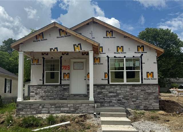 Property at 723 W 8th St, New Albany, IN 47150, 3 beds, 2 baths