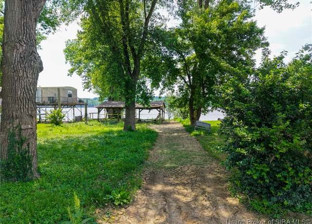 Property at 3118 Riverview Dr, Jeffersonville, IN 47130