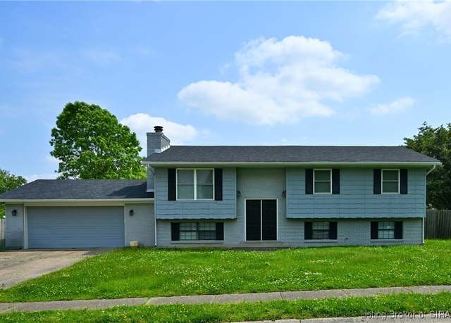 Property at 4506 Viola Dr, Jeffersonville, IN 47130, 4 beds, 3 baths