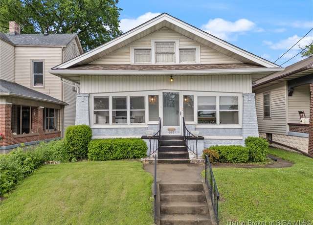 Property at 917 E Chestnut St, Jeffersonville, IN 47130, 2 beds, 1 bath
