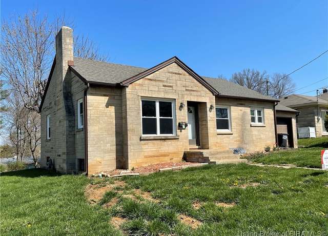 Property at 204 E Grandview Dr, Salem, IN 47167, 2 beds, 1 bath