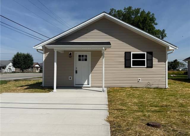 Property at 200 E Wanut St, Crothersville, IN 47229, 3 beds, 2 baths