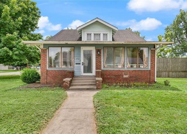 Property at 453 W Walnut St, Scottsburg, IN 47170, 4 beds, 1 bath