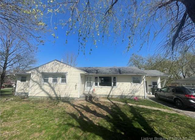 Property at 105 Lincoln St, Salem, IN 47167, 4 beds, 1 bath