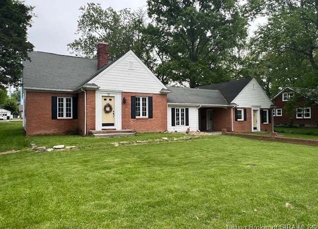 Property at 30 Oakwood Ave, North Vernon, IN 47265, 4 beds, 2 baths