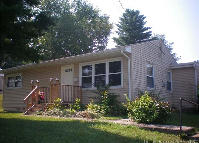 Property at 903 E Walnut St, Corydon, IN 47112, 3 beds, 1.5 baths