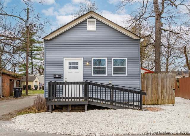 Property at 417 E 18th St, New Albany, IN 47150, 2 beds, 1.5 baths
