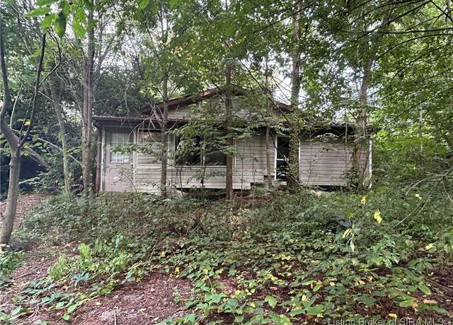 Property at 2613 N Hitchcock Rd, Salem, IN 47167, 3 beds, 1 bath