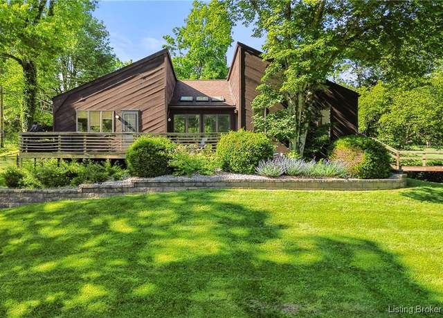 Property at 5100 W Shoreline Dr, Floyds Knobs, IN 47119, 3 beds, 2 baths