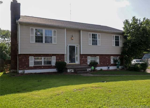 Property at 623 Millwood Pl, Clarksville, IN 47129, 3 beds, 2.5 baths