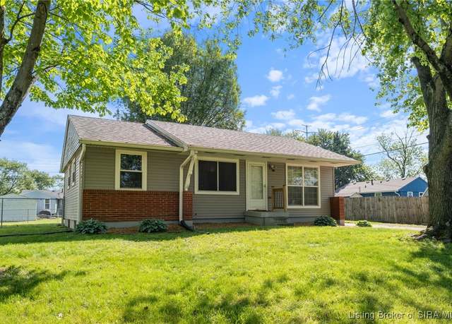 Property at 1702 Marlowe Dr, Clarksville, IN 47129, 3 beds, 1 bath
