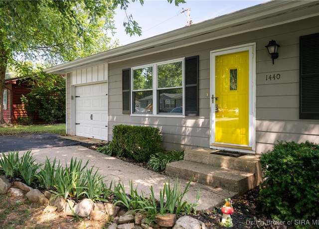 Property at 1440 Dutch St, Corydon, IN 47112, 3 beds, 1 bath