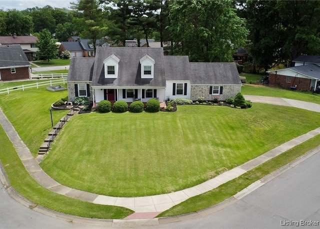Property at 930 Castlewood Dr, New Albany, IN 47150, 4 beds, 2.5 baths