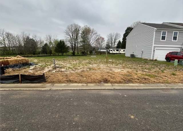 Property at 208 Jacob Ct, Sellersburg, IN 47172, 3 beds, 2.5 baths