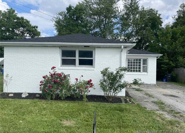 Property at 950 Whelan Ln, Jeffersonville, IN 47130, 4 beds, 1 bath