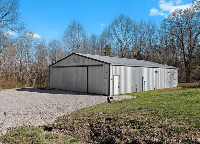 Property at 7071 W Gilliatt, Eckerty, IN 47116, 3 beds, 2 baths