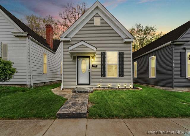 Property at 1916 E Oak St, New Albany, IN 47150, 2 beds, 1 bath