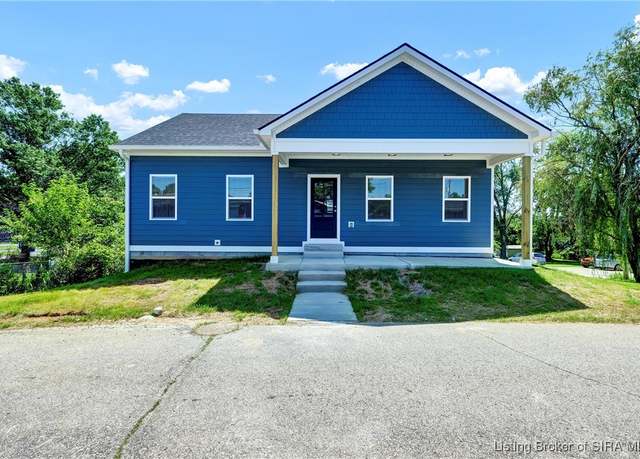 Property at 701 Knob Hill Rd, New Albany, IN 47150, 3 beds, 2.5 baths