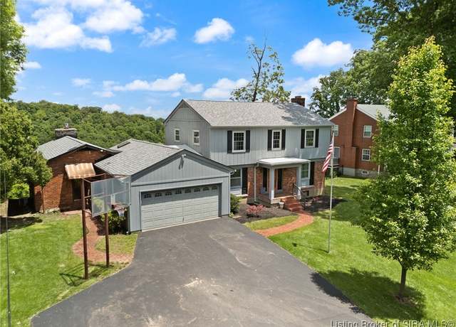 Property at 19 N Hill Dr, Floyds Knobs, IN 47119, 3 beds, 2.5 baths