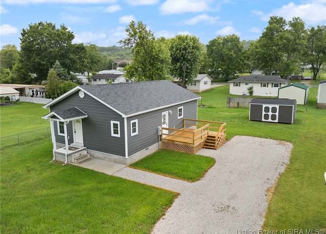 Property at 462 W Wilson St, Paoli, IN 47454, 2 beds, 2 baths