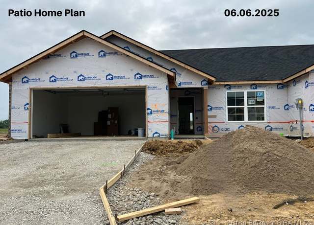 Property at 5120 Woodstone Cir, Jeffersonville, IN 47130, 2 beds, 2 baths